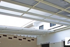 Coberturas-de-Policarbonato-Compacto-Retratil